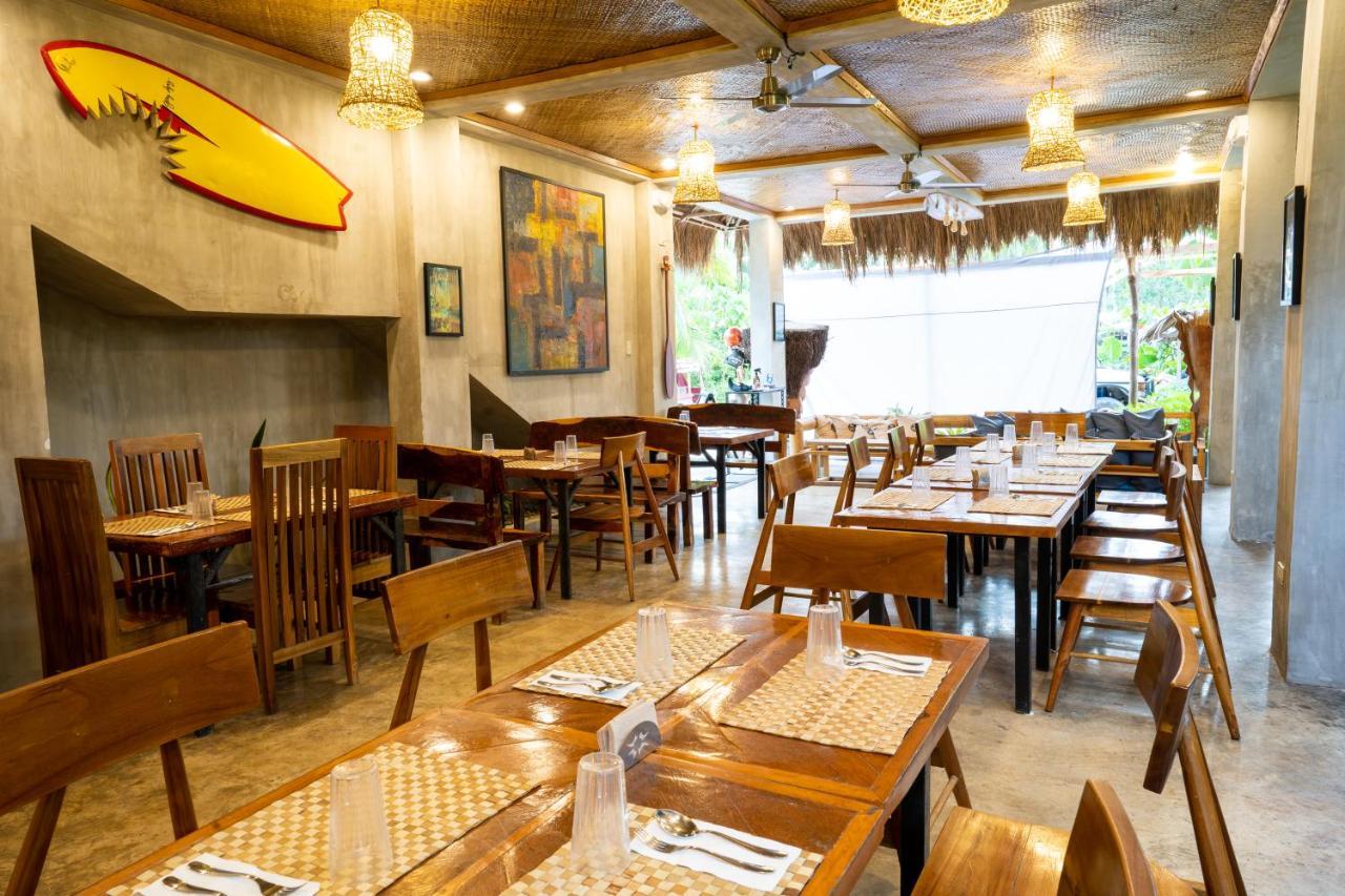 Haole Surf Hostel Хенерал Луна Екстериор снимка